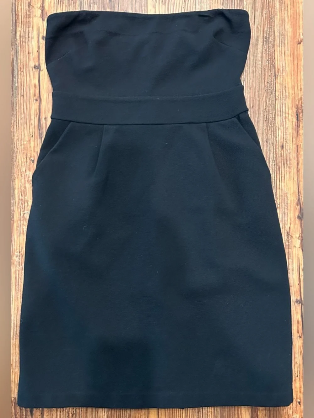 Banana Republic Black Strapless Pocket Dress Quiet Luxury Mini Sz 8 - Picture 3 of 7